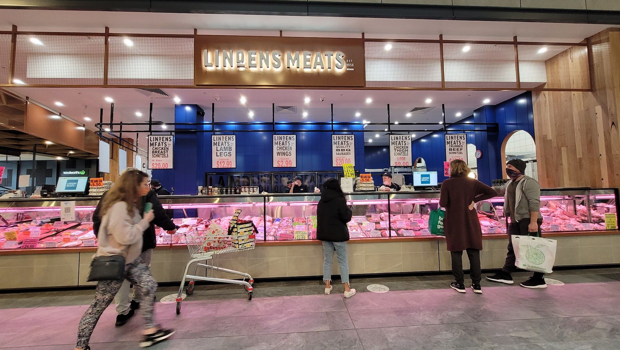 Lindens Meats fresh meat counter showing a range of cuts and prepared products